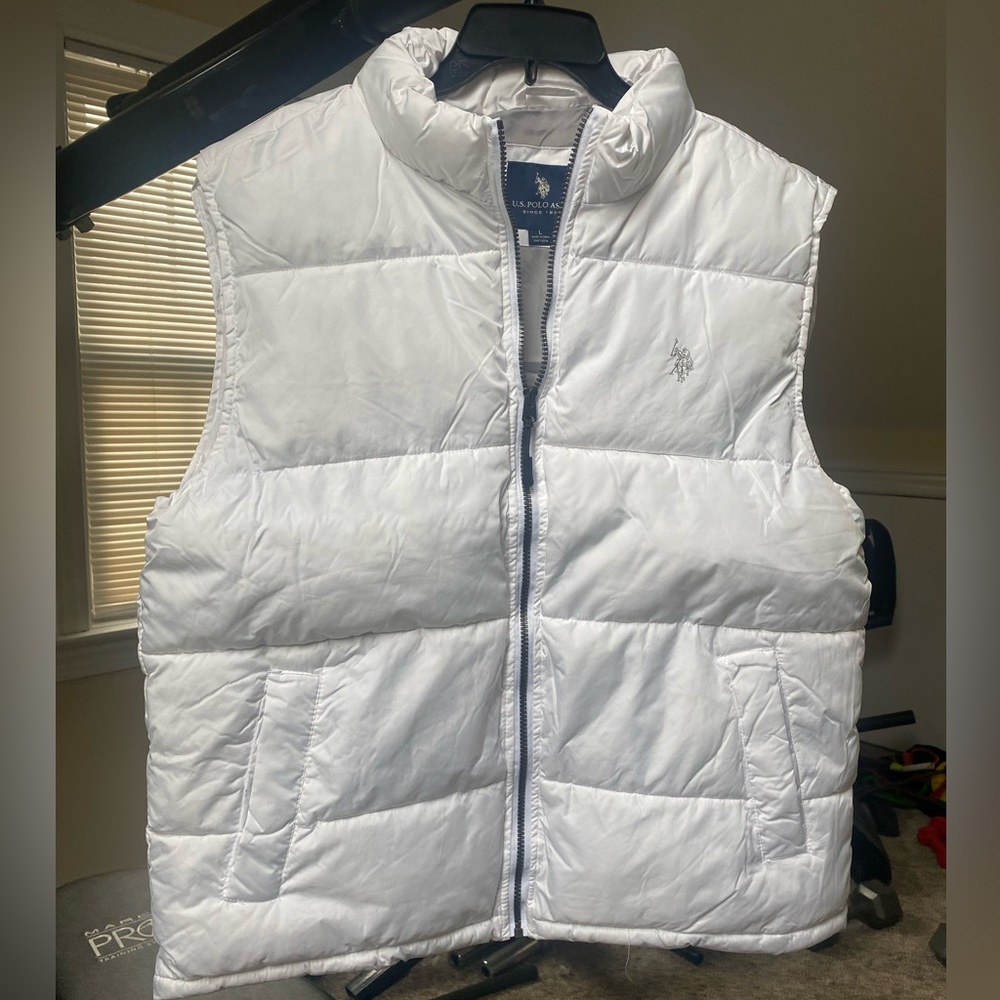NWT Men’s US Polo white puffer vest- large